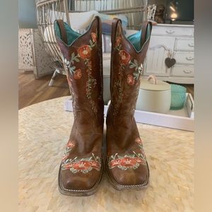 Corral ladies boots, size 9
